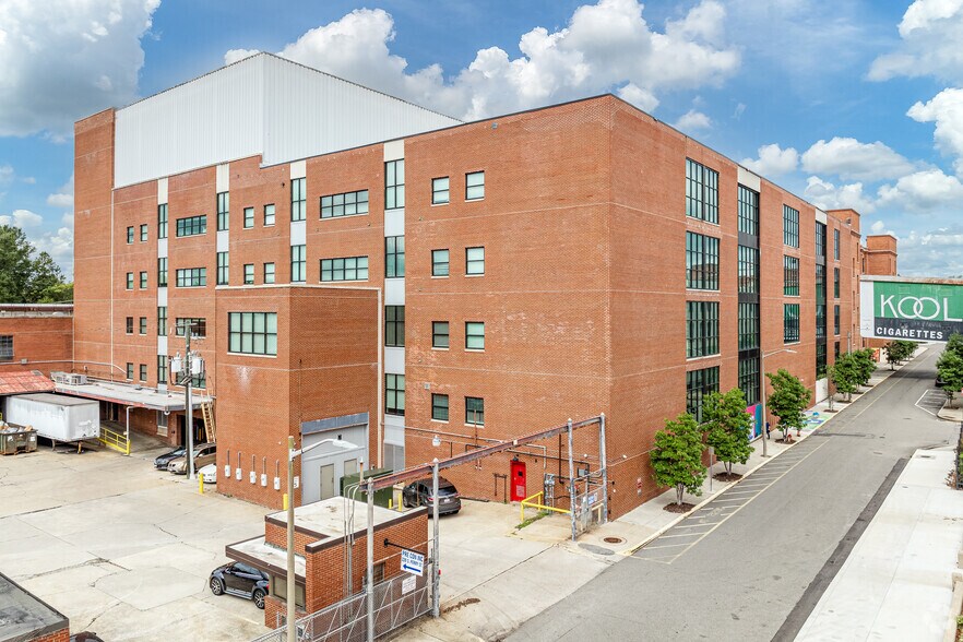 Primary Photo Of 120 Perry St, Petersburg Apartments For Lease