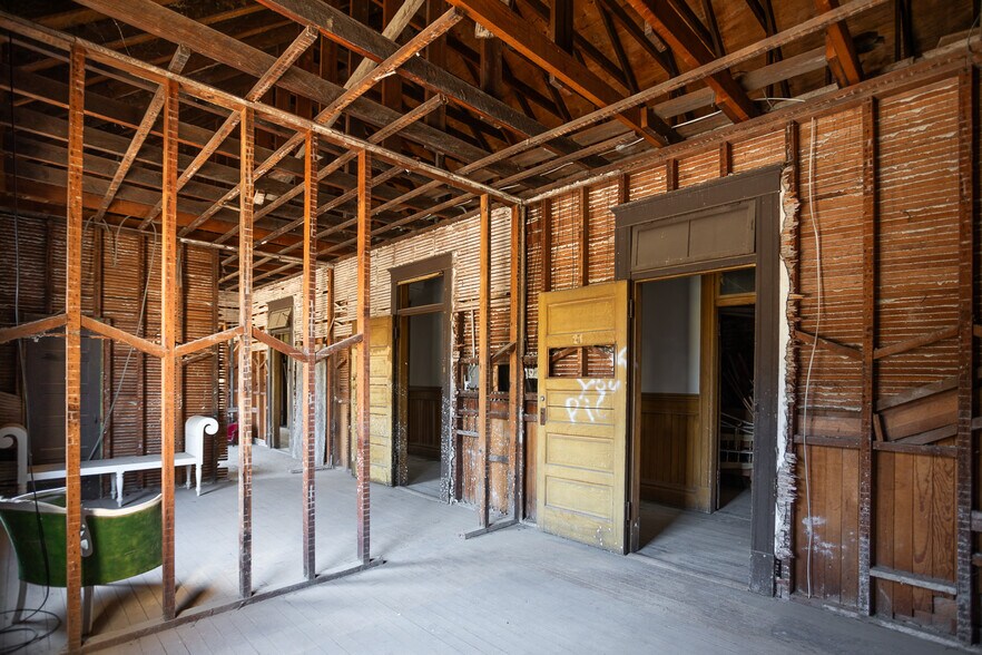 More Photos Of 479 B St, Biggs Storefront Retail Office For Sale