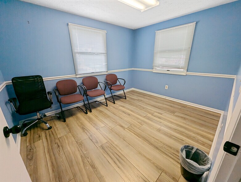 More Photos Of 250 Alhambra Ave, Frankfort Medical For Lease