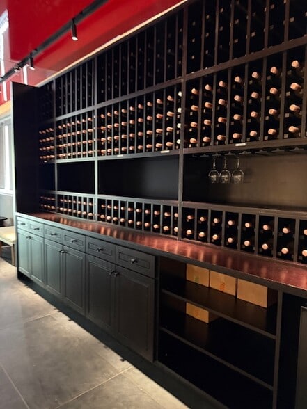 More Photos Of University Dr, Coral Springs Restaurant For Lease