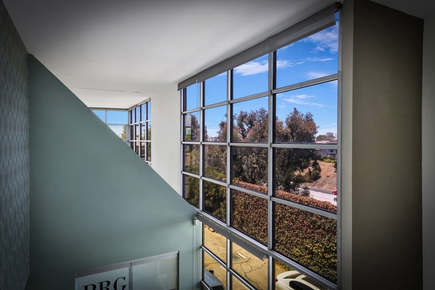 More Photos Of 1750 14th St, Santa Monica Loft Creative Space For Sale