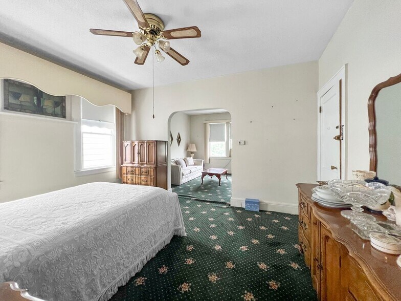 More Photos Of 700-702 N 7th St, Newark Apartments For Sale