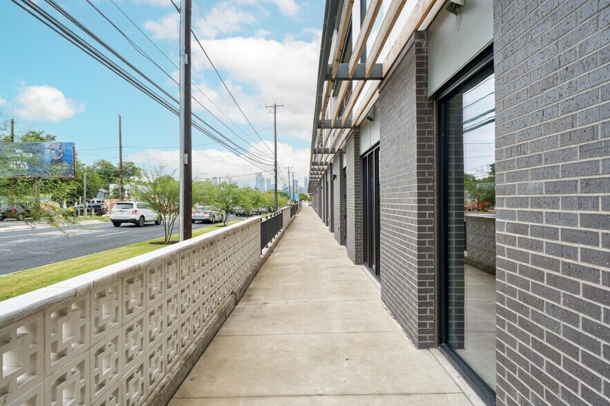 More Photos Of 2209 S First St, Austin Apartments For Sale