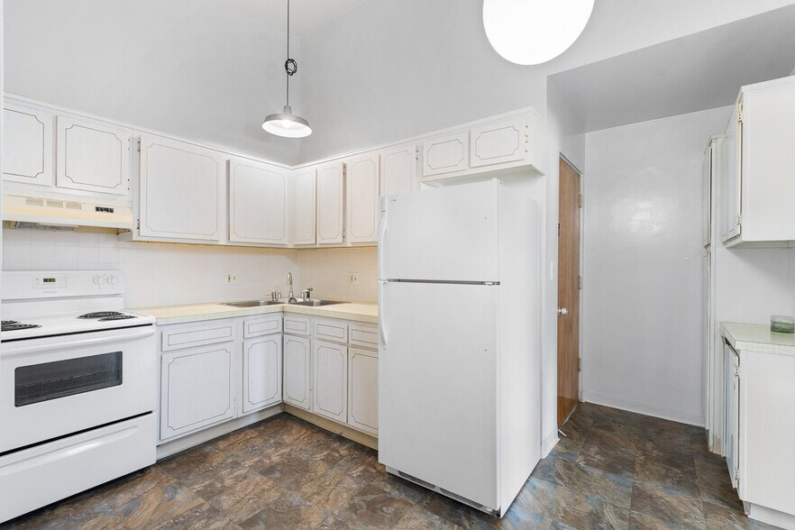 More Photos Of 552 Treeside Dr, Akron Apartments For Sale