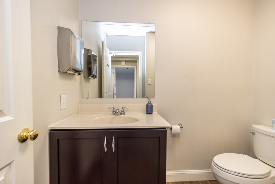 More Photos Of 600 E Main St, Lansdale Office Residential For Sale