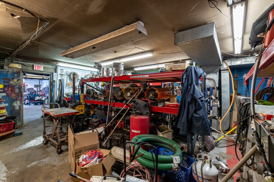 More Photos Of 49260 Van Dyke Ave, Shelby Township Warehouse For Sale