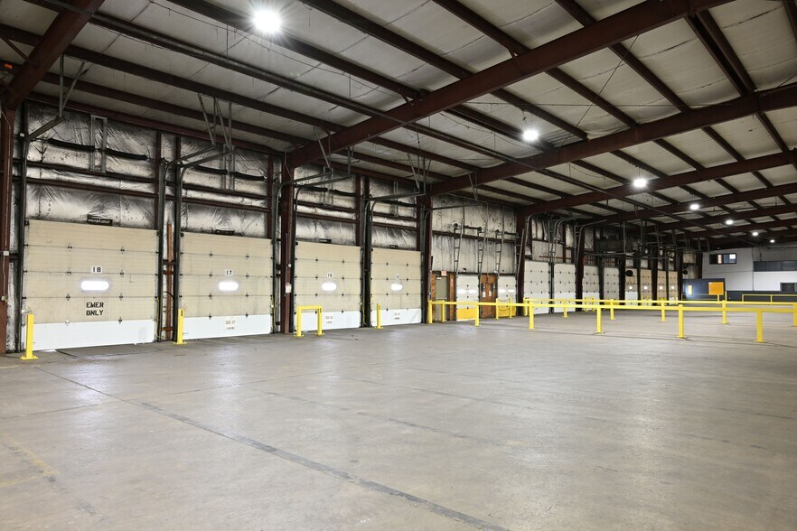 More Photos Of 2314 Wilkins Dr, Chillicothe Warehouse For Lease