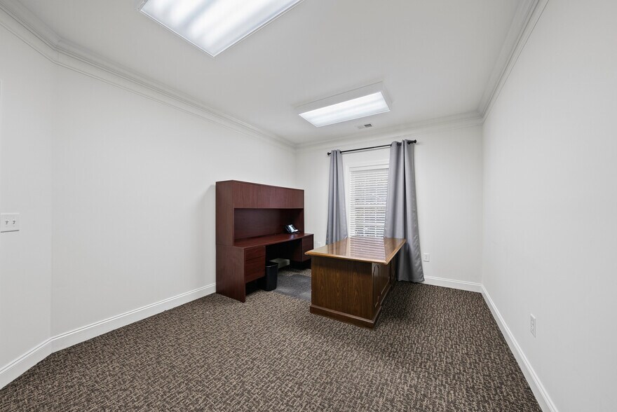 More Photos Of 8313 Six Forks Rd, Raleigh Office For Sale