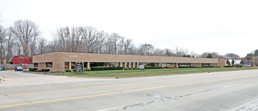 More Photos Of 37400 Garfield Rd, Clinton Township Medical For Sale