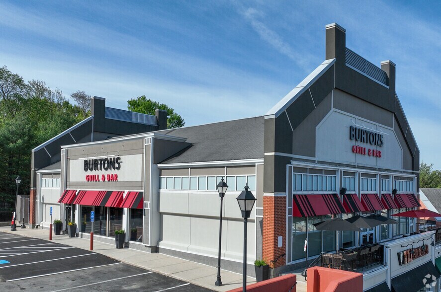 More Photos Of 95-145 Turnpike St, North Andover General Retail For Lease