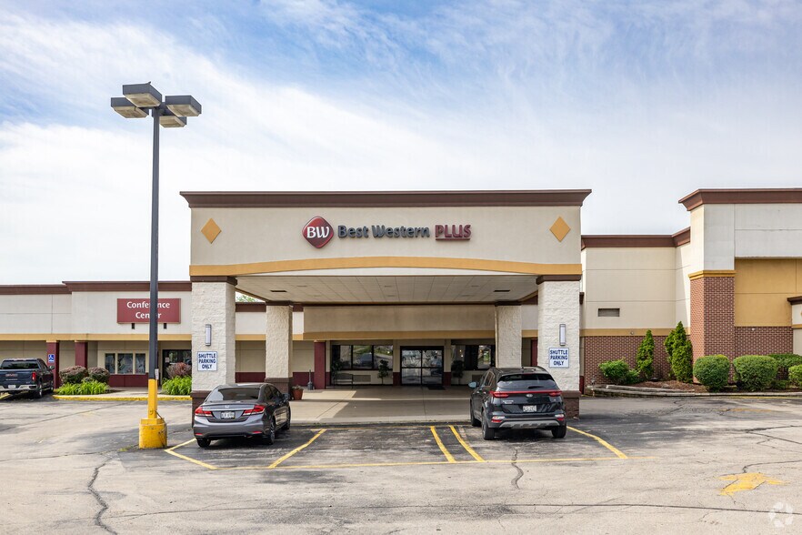 More Photos Of 5105 S Howell Ave, Milwaukee Hotel For Sale