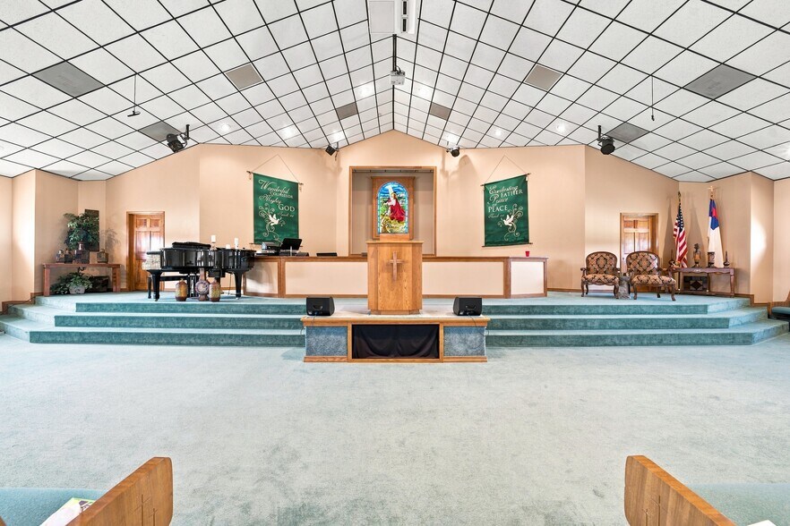 More Photos Of 951 S Kingshighway St, Sikeston Office For Sale