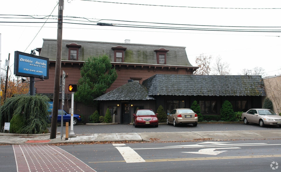 More Photos Of 287-297 Main St, Metuchen Storefront Retail Office For Lease
