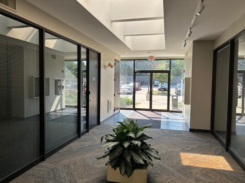 More Photos Of 60 Revere Dr, Northbrook Medical For Lease