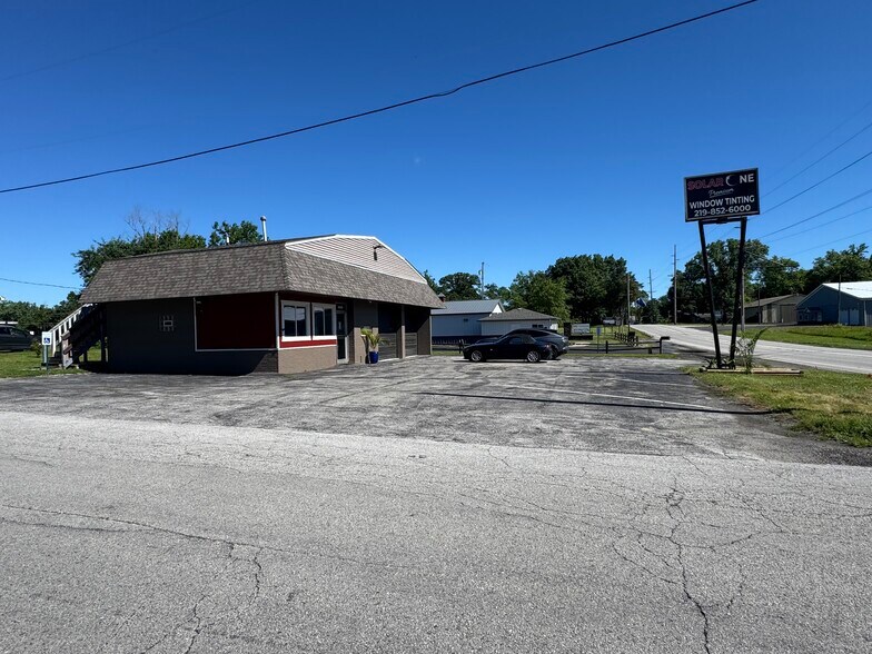 More Photos Of 13536 Morse St, Cedar Lake General Retail For Sale