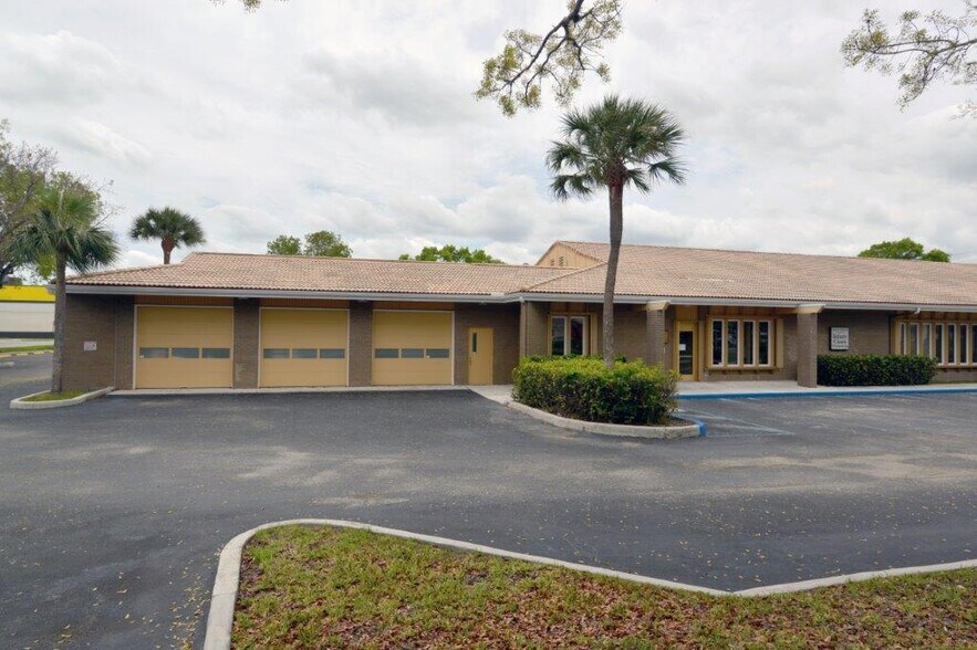 More Photos Of 15055 SW 122nd Ave, Miami Office For Sale