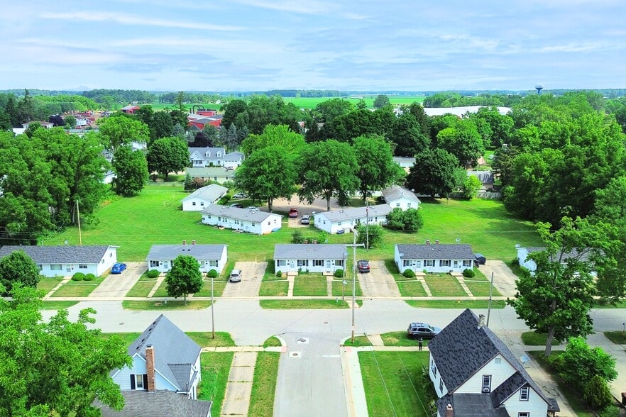 More Photos Of 1030 Te Ann Ct, Lake Odessa Multifamily For Sale
