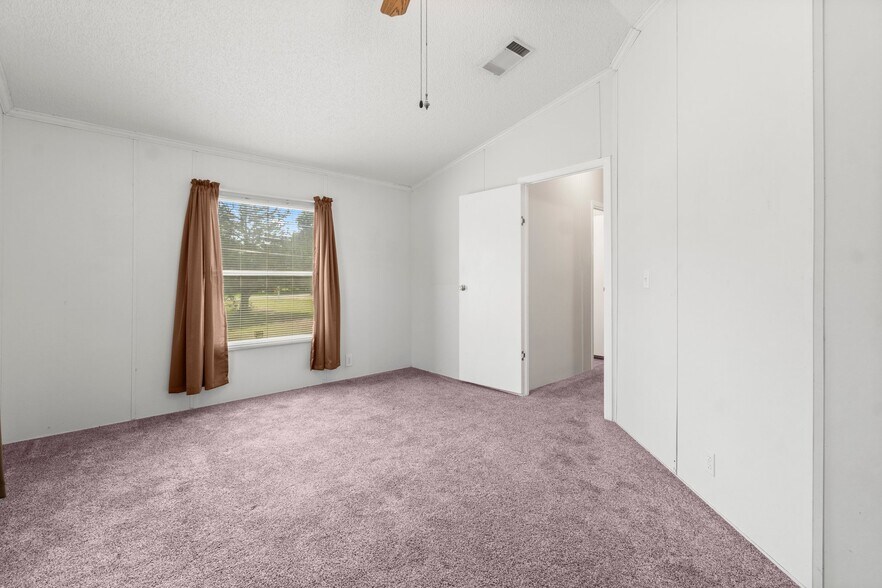 More Photos Of 3318 SH-146S, Livingston Mixed Retail For Sale