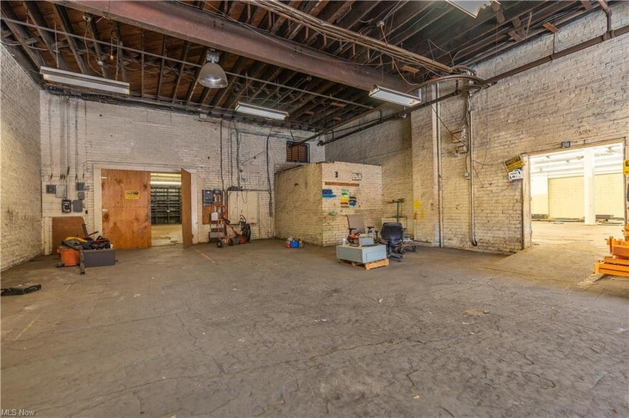 More Photos Of 314 Cherry Ave SE, Canton Warehouse For Sale