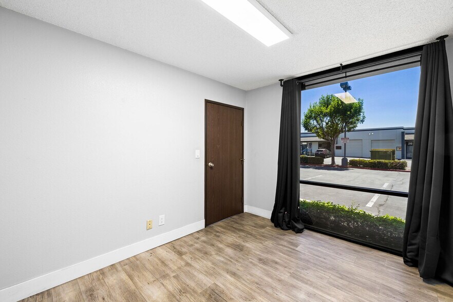 More Photos Of 2-72 N Central Ave, Upland Warehouse For Lease