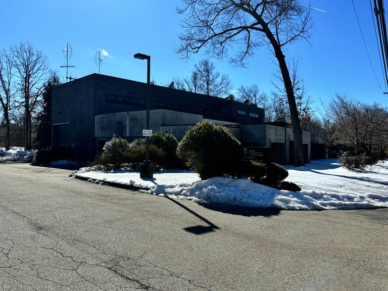 More Photos Of 14 Morris Ave, Mountain Lakes Flex For Sale