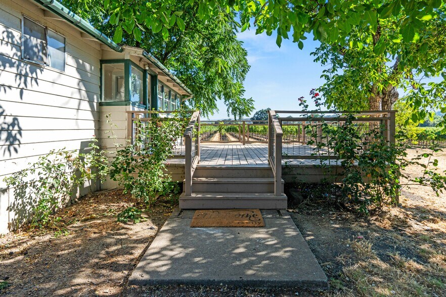 More Photos Of 700 Ford Rd, Ukiah Land For Sale
