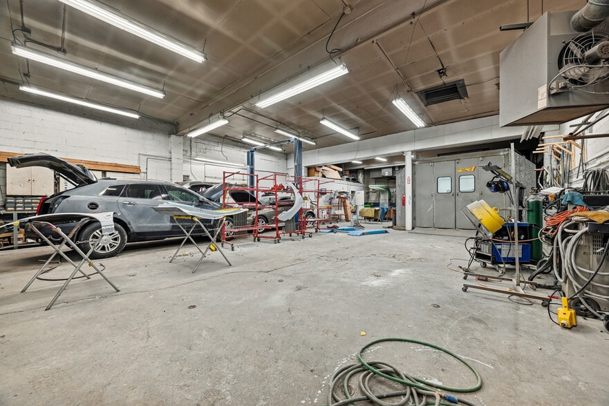 More Photos Of 4225 Main St, Pittsburgh Service For Sale