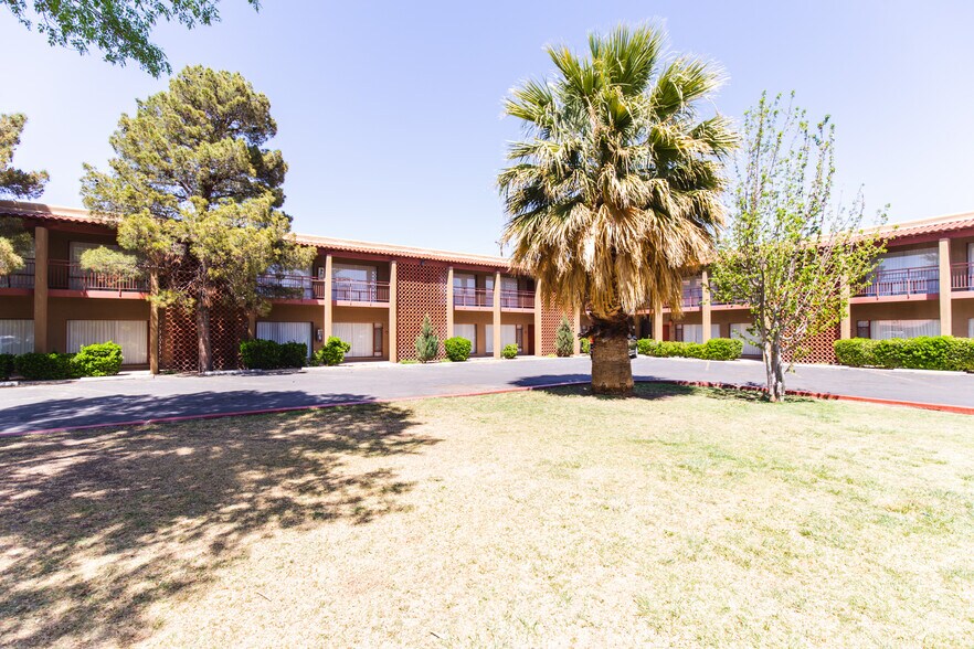 More Photos Of 1765 S Main St, Las Cruces Hotel For Sale