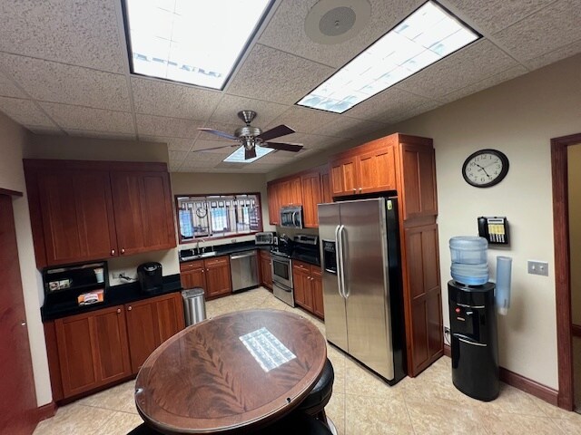 More Photos Of 707 Ridgeview Dr, McHenry Flex For Sale