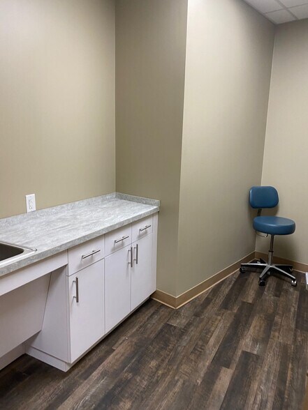 More Photos Of 799 Bloomfield Ave, Verona Medical For Lease