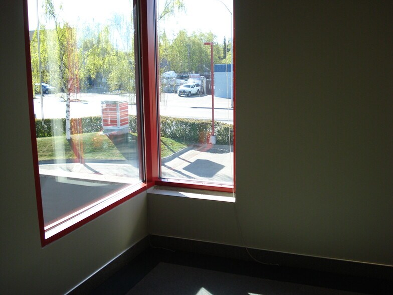 More Photos Of 3700 Woodland Dr, Anchorage Flex For Sale