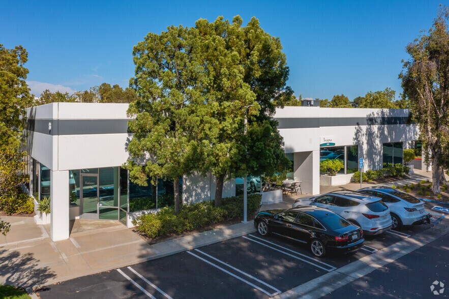 Primary Photo Of 8 Argonaut, Aliso Viejo Light Distribution For Lease