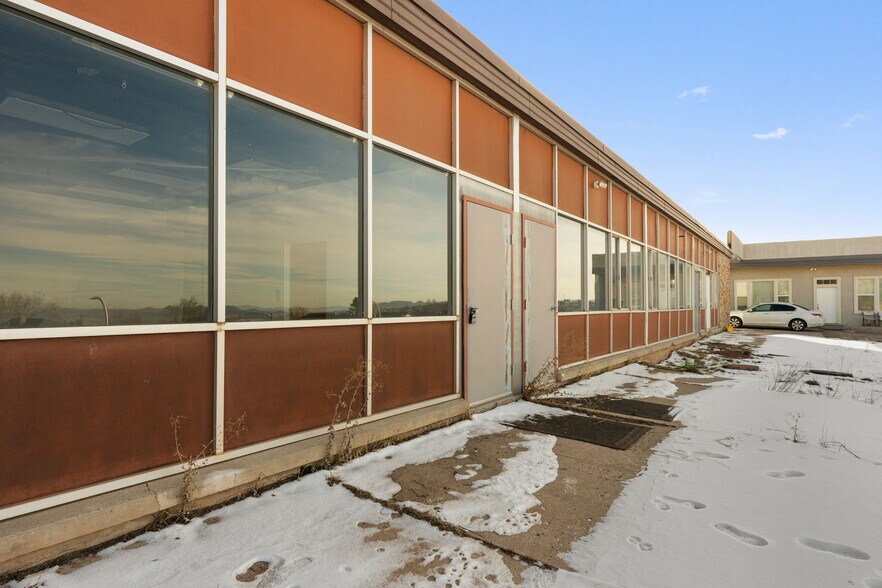 More Photos Of 120 E Altamira Dr, Cedar City Office Residential For Lease