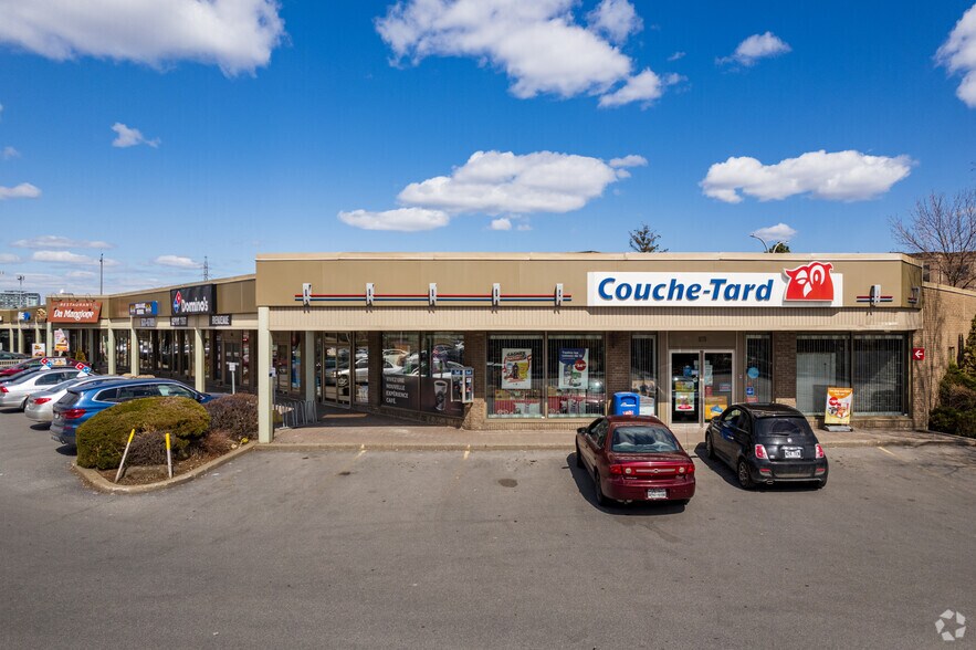 More Photos Of 475 Av Dumont, Dorval Storefront Retail Office For Sale