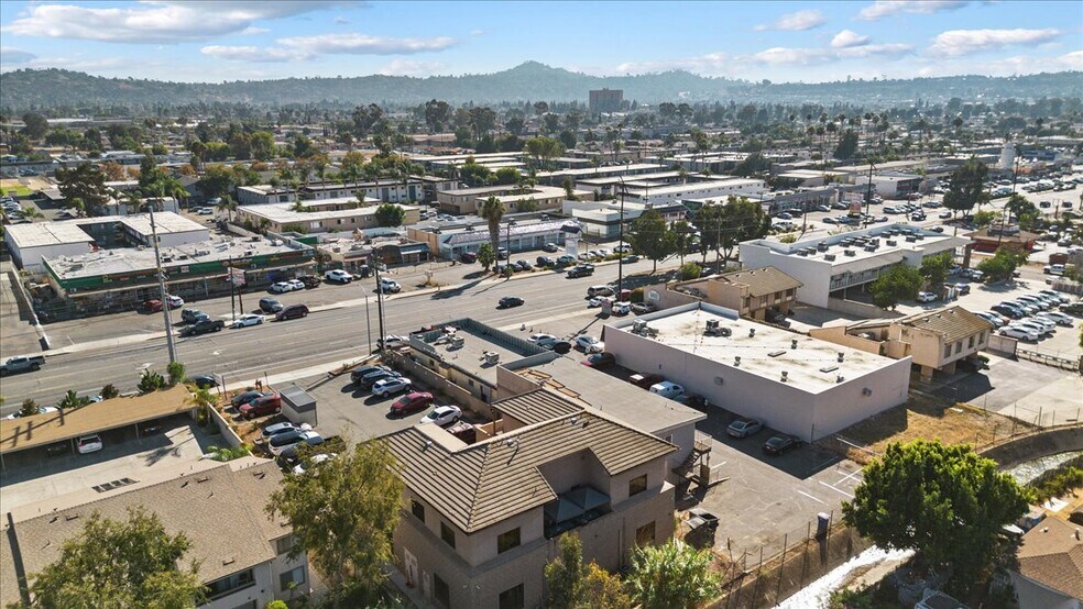 More Photos Of 1022-28 Broadway, El Cajon Storefront Retail Residential For Lease