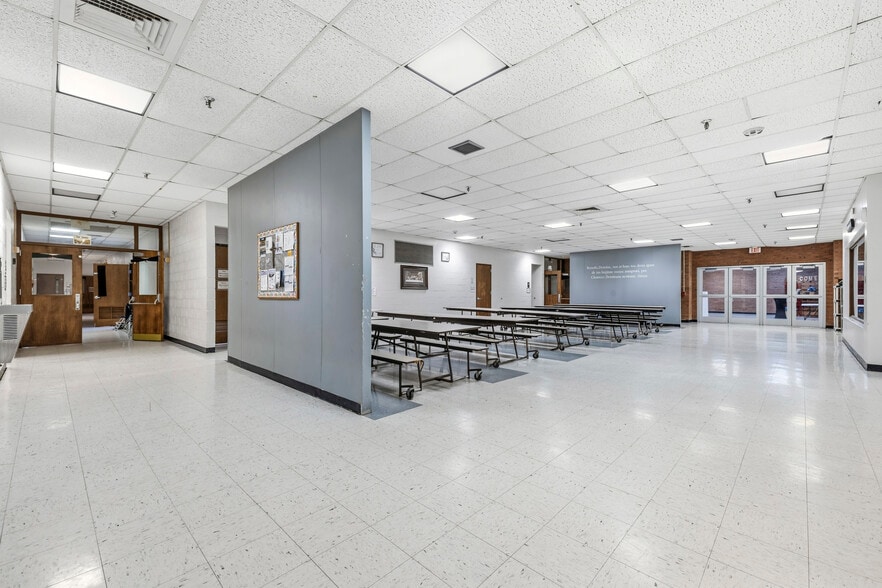 More Photos Of 1400 Panther Dr, Hampstead Schools For Sale