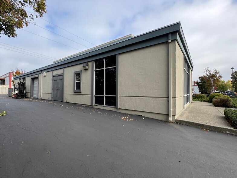 More Photos Of 1320 Stub Rd, Petaluma Office For Lease