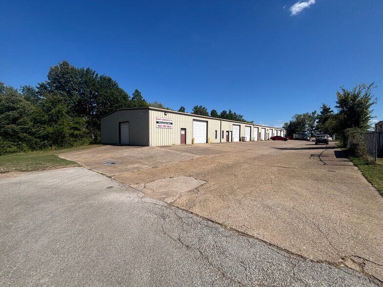 More Photos Of 3816 Timms St, Tyler Warehouse For Sale