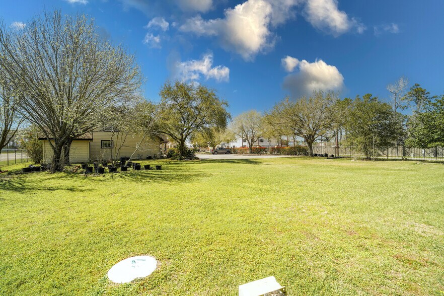 More Photos Of 12682 Shiloh Church Rd, Houston Office Residential For Sale