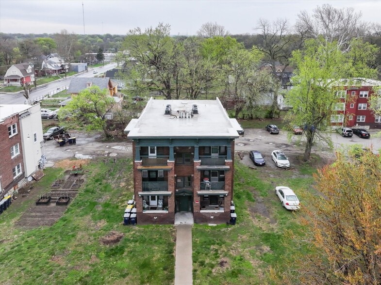 Primary Photo Of 2713-2715 Benton Blvd, Kansas City Apartments For Sale