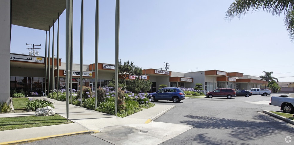 More Photos Of 2929-2951 W Ball Rd, Anaheim Unknown For Lease