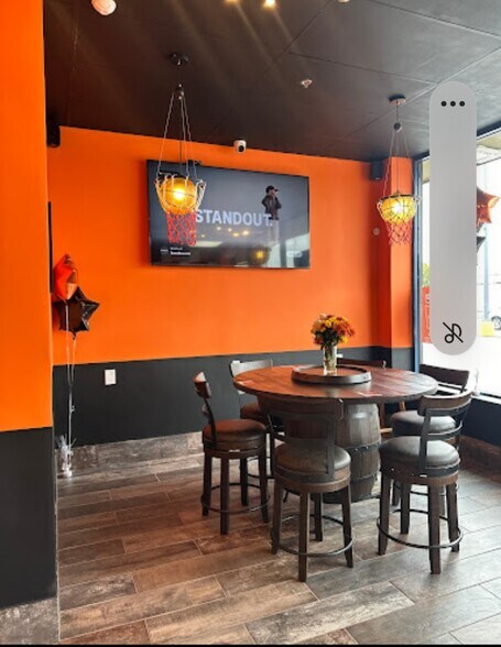 More Photos Of 104-200 S Bolingbrook Dr, Bolingbrook Restaurant For Lease