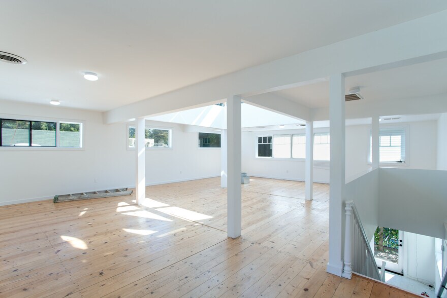 More Photos Of 274 Magnolia Ave, Larkspur Unknown For Lease