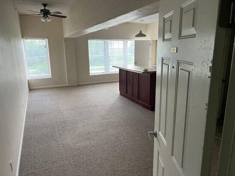 More Photos Of 205 S School Ave, Mahaska Apartments For Sale