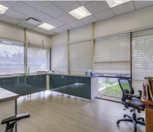 More Photos Of 5947-5951 Variel Ave, Woodland Hills Office For Sale