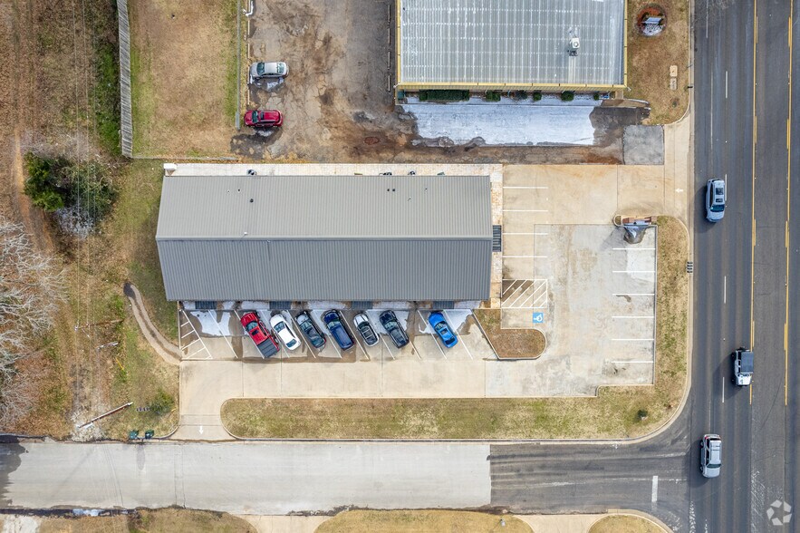 More Photos Of 6724 Paluxy Dr, Tyler Office For Lease