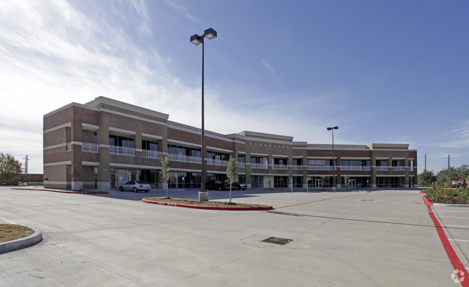 More Photos Of 16305 Kensington Dr, Sugar Land General Retail For Lease