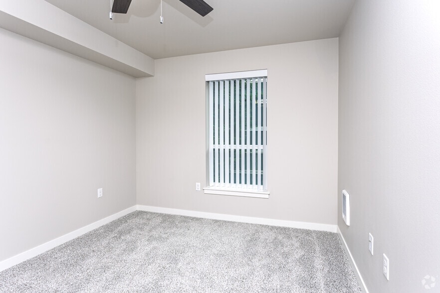More Photos Of 15311 33rd Ave S, Seatac Apartments For Lease
