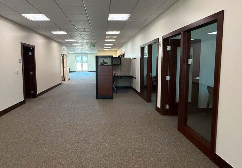 More Photos Of 180 N University Ave, Provo Office For Lease