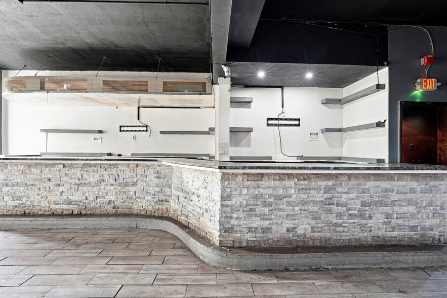 More Photos Of 1437-39 South Street, Philadelphia Specialty For Lease